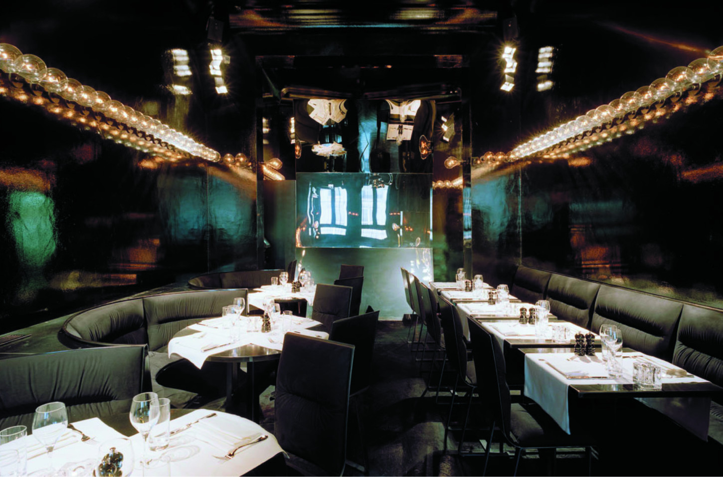 40bc- restaurant & lounge par : Cadre Architecteurs, travaux réalisés en 2006